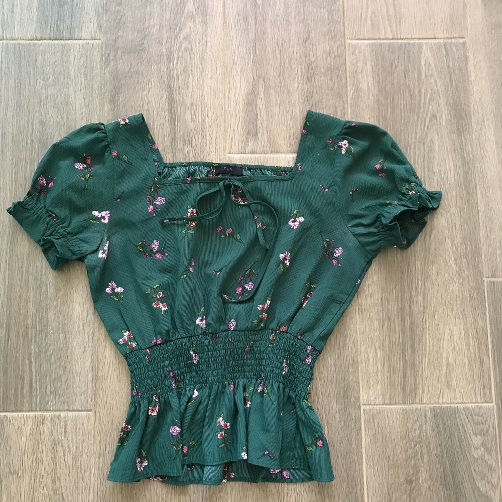 Floral green top